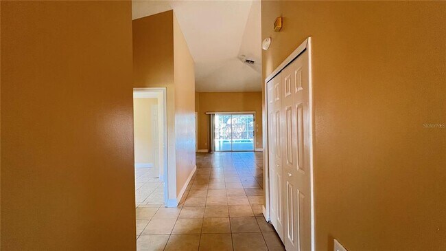 Foto del edificio - 1213 Cedarwood Way