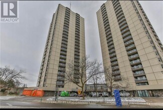 Building Photo - 323 Colborne St