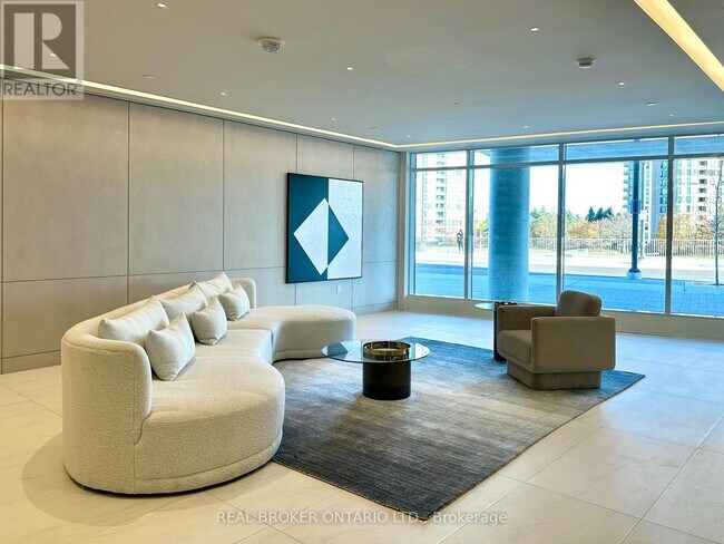 Building Photo - 30 Upper Mall Wy