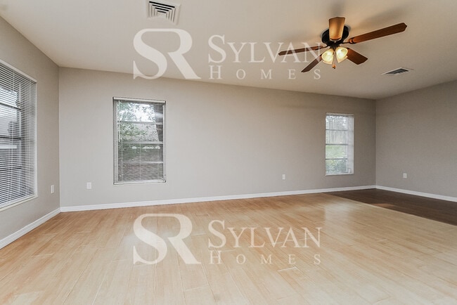 Building Photo - Enjoy living the good life in this 3 bedro...