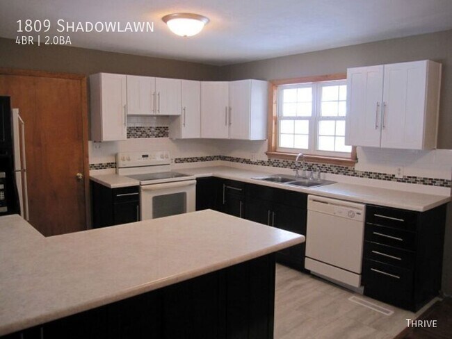 Building Photo - 1809 Shadowlawn-
