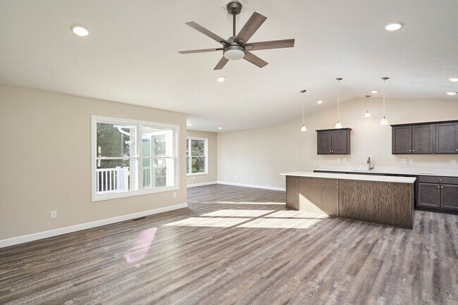 Foto del edificio - 5048 Catawba Pl Ln