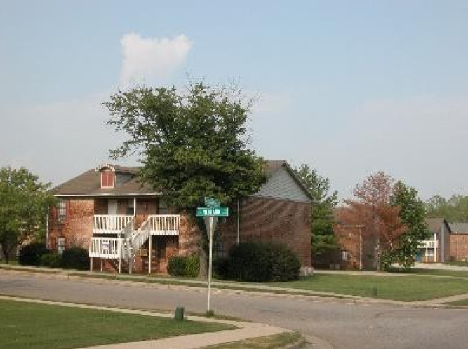 Primary Photo - 1500 Medland Rd