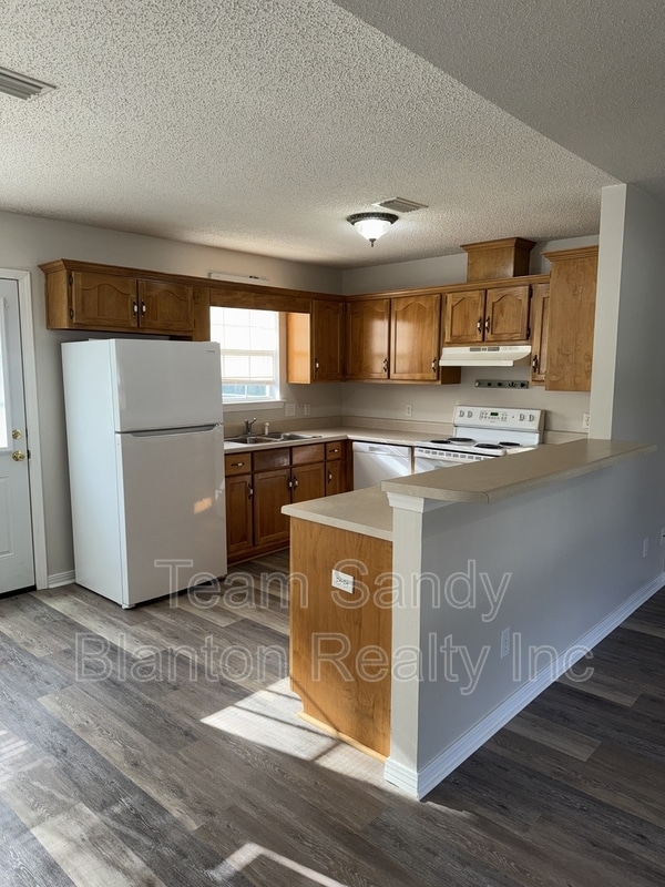 Building Photo - 7728 Bogey Ln
