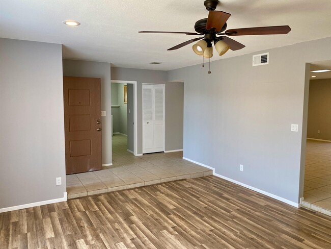 Building Photo - 5714 W Carol Ann Way