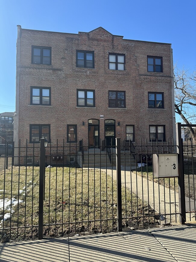 Building Photo - 10450 S Maryland Ave