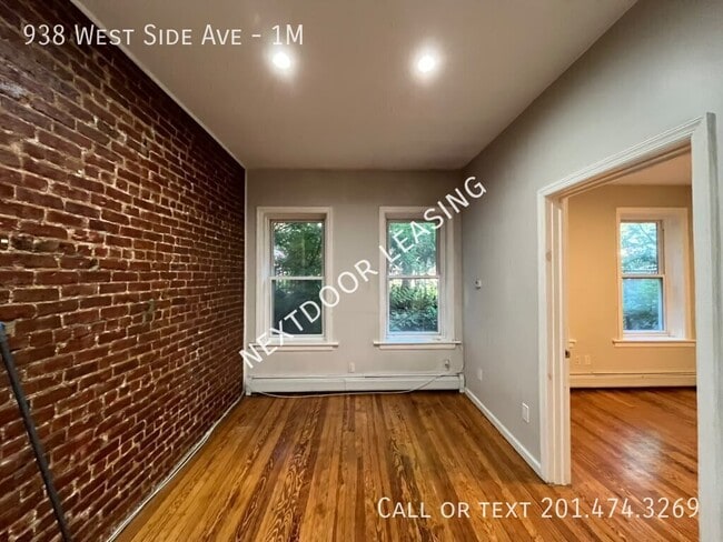 Building Photo - 938 West Side Ave