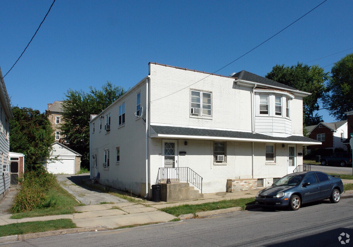 Foto del edificio - 328 Maple St