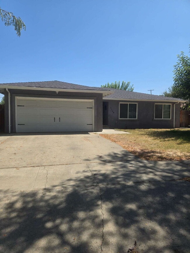 Building Photo - 3166 Kernland Ave