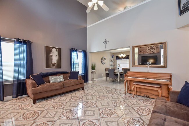 Foto del edificio - 13211 Dennis Way Ln