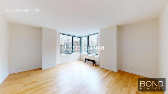 Building Photo - 247 W 87th St