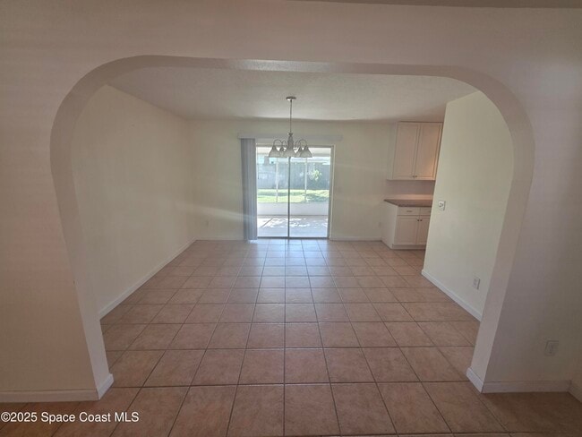 Building Photo - 2615 St Michel Ave