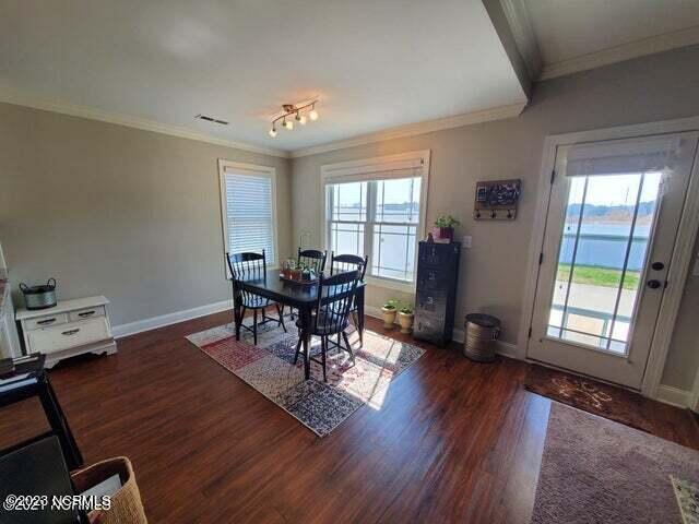 Building Photo - 683 Brookfield Dr