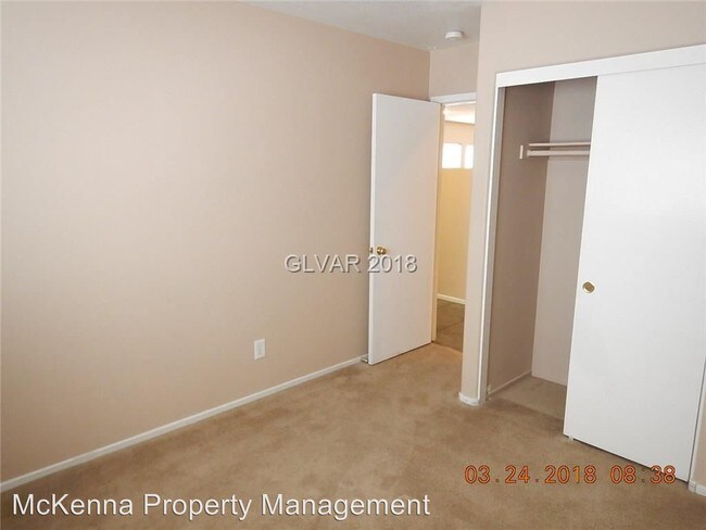 Foto del edificio - 5008 Apache Valley Ave