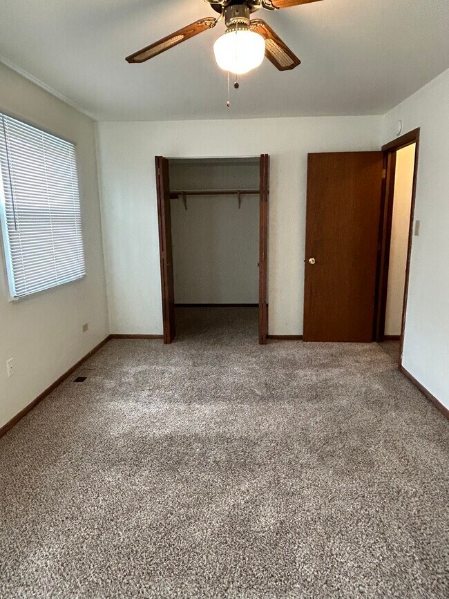 Building Photo - 20170 Willow Dr