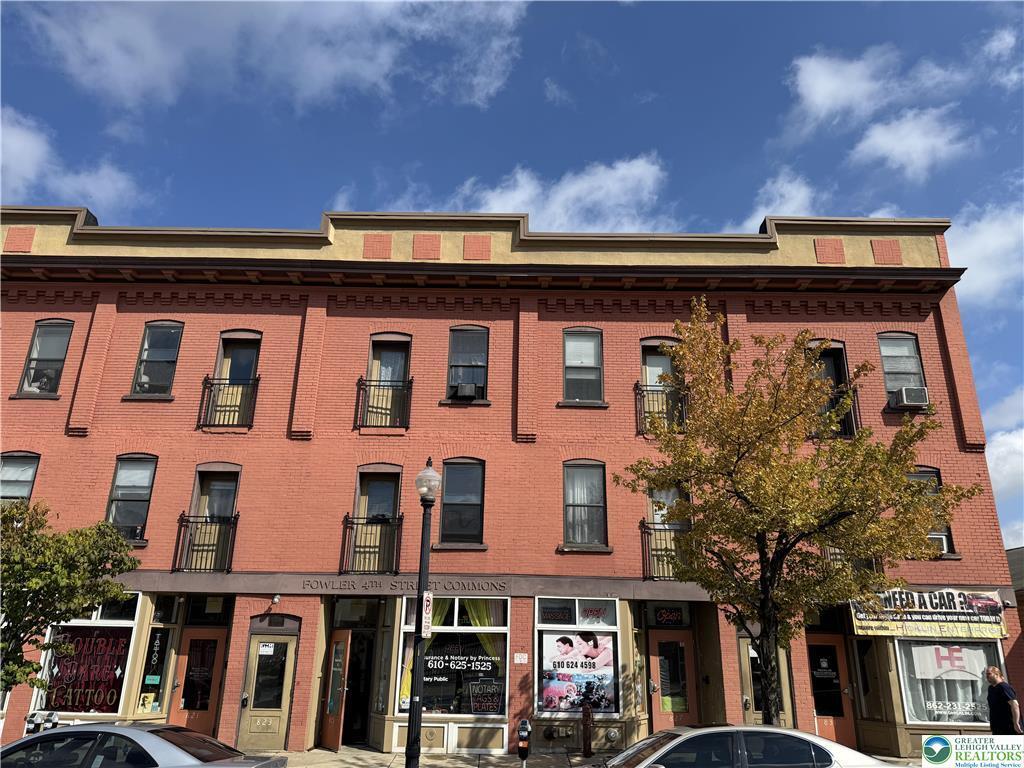 Foto principal - 829 E 4th St