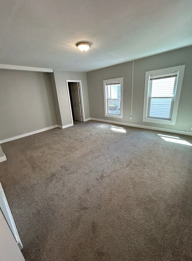 Primary Photo - 142 Pearl Street, Unit 2