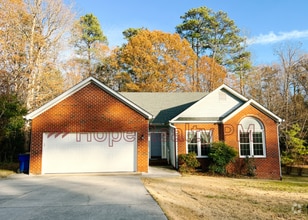 Building Photo - 5711 Meadowood Ln
