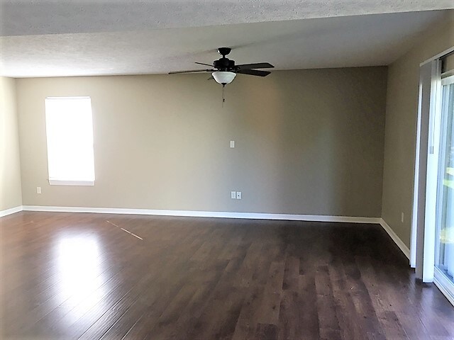 Building Photo - 6736 Wimbledon Drive