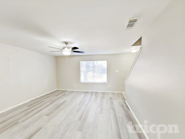 Foto del edificio - 12844 Edgewood Park Dr