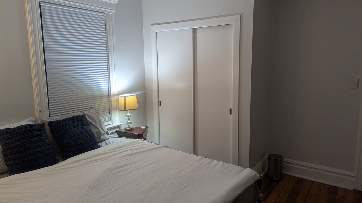 Foto del edificio - 13 Riggs Pl