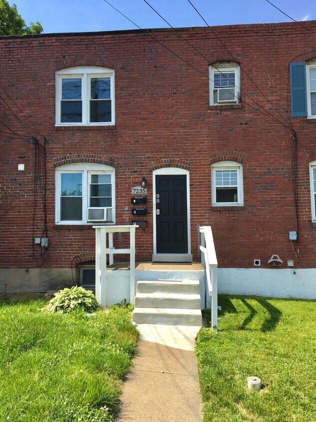 Foto principal - 7235 Holabird Ave