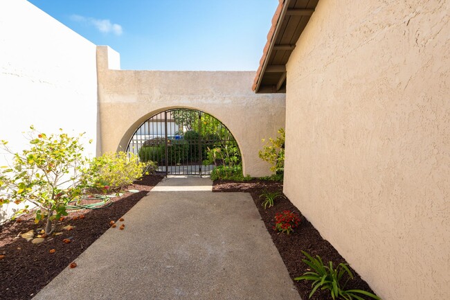 Building Photo - Fully Remodeled home in Fletcher Hills!