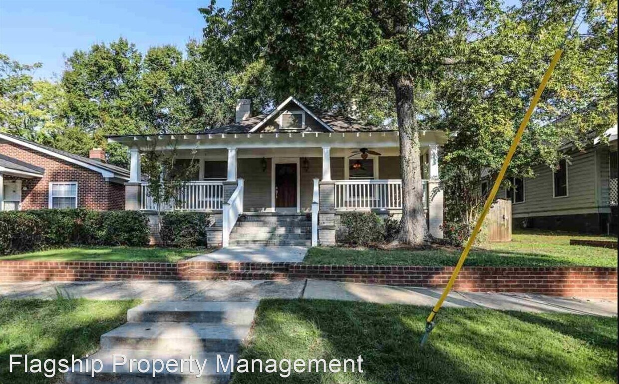 Primary Photo - 3 br, 2 bath House - 11 Briggs Ave