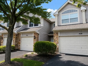 Building Photo - 930 Mesa Dr