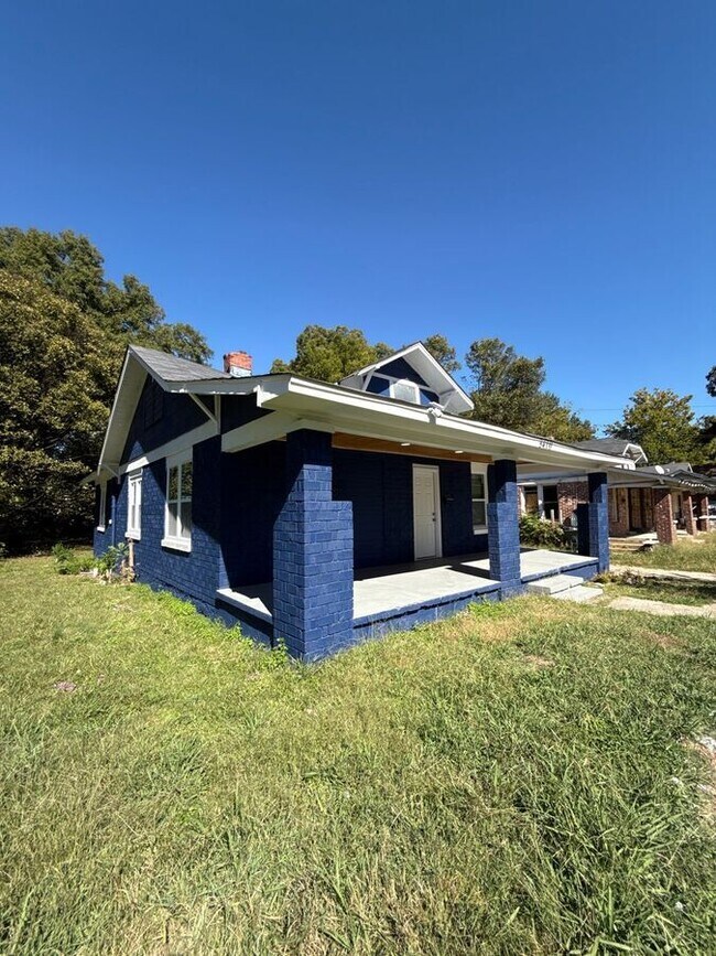 Foto del edificio - 3408 Bowen Ave