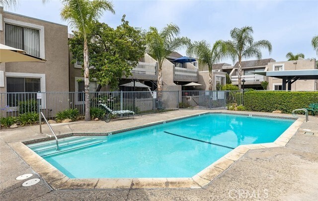 Foto del edificio - 2265 Denair Ave