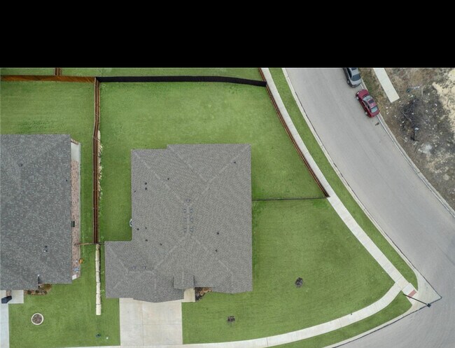 Building Photo - 8401 Preserve Trl