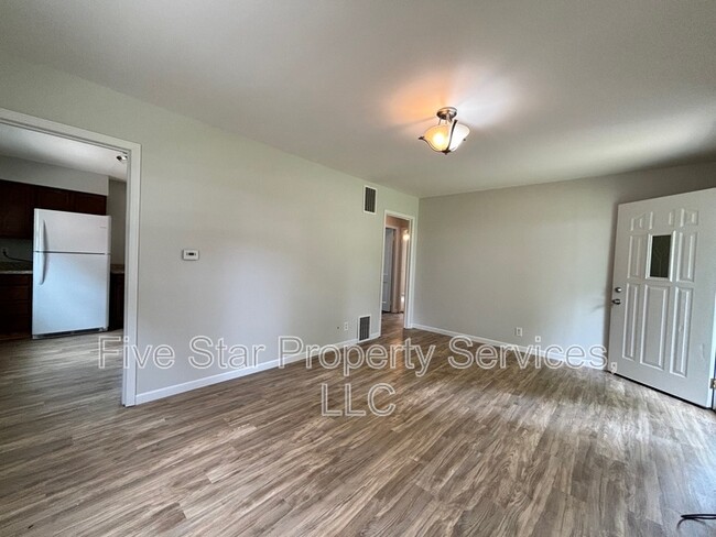 Foto del edificio - 2404 S Whittier Ave