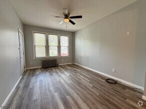 Building Photo - 46 Riggs Pl