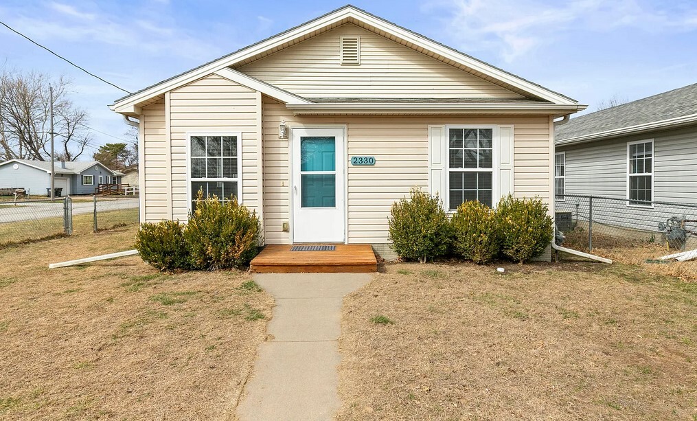 Primary Photo - 2330 Avenue J