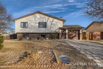Building Photo - 16105 E Bails Pl