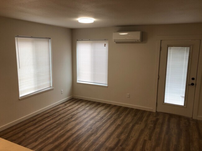 Foto del edificio - 4.5 Bathrooms ! 4 large bedrooms! Close to CWU