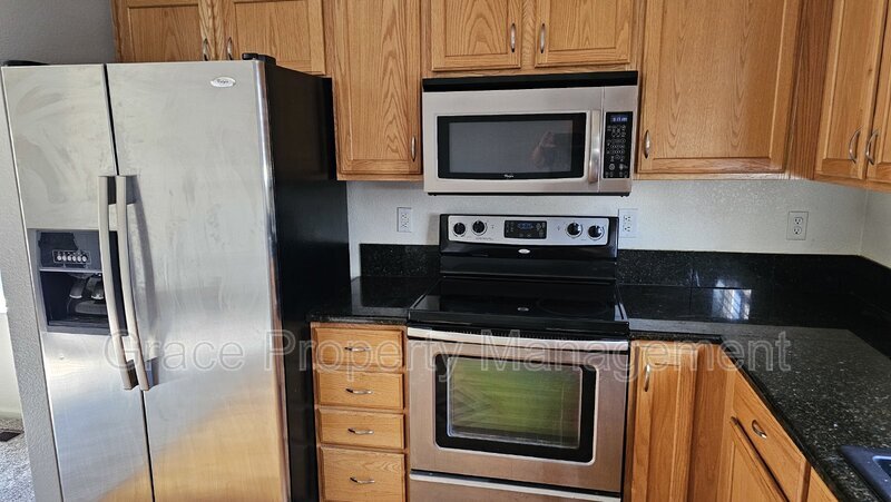 Foto principal - 502 W 91st Dr