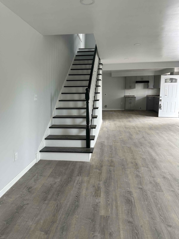 Building Photo - 535 W State St