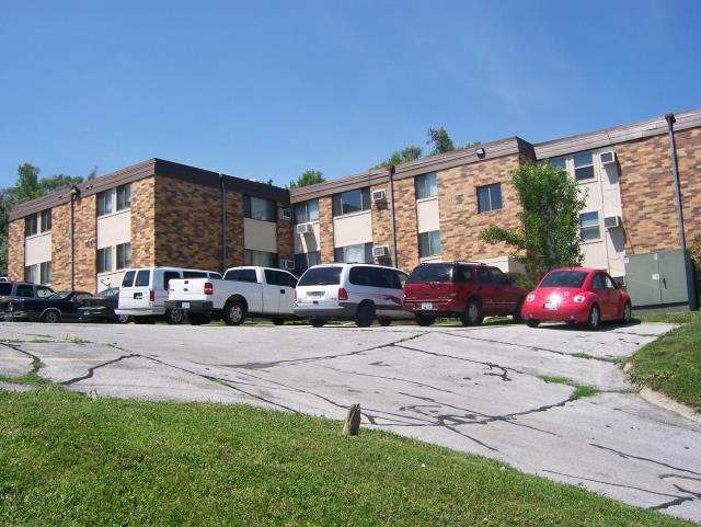 Primary Photo - 136 Bennett Ave