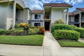 Building Photo - 5547 Fairway Park Dr