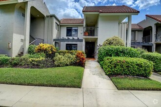 Building Photo - 5547 Fairway Park Dr