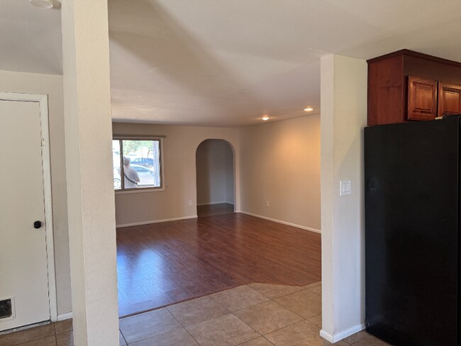 Foto del edificio - 3747 E Winchcomb Dr
