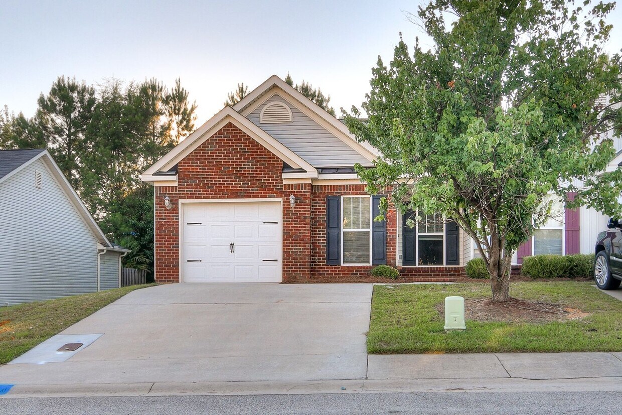 Primary Photo - End Unit Townhouse