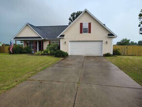 Building Photo - 137 Appalachian Dr