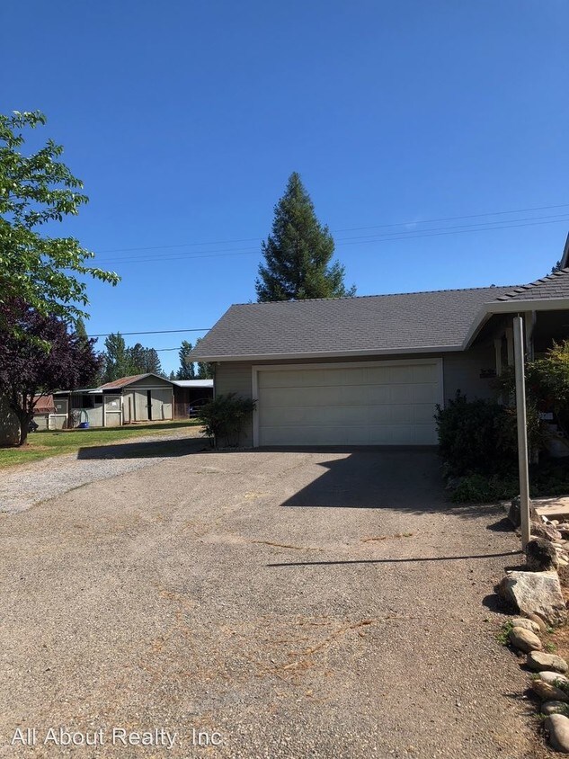 Building Photo - 3 br, 2.5 bath House - 1000 SEVIER ROAD