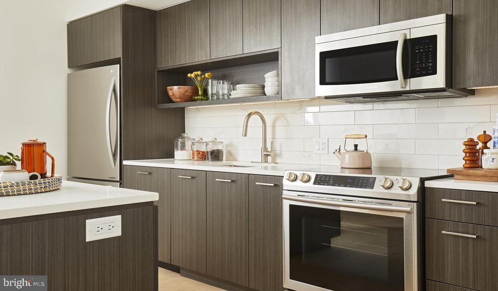 Primary Photo - 4710 Elm St