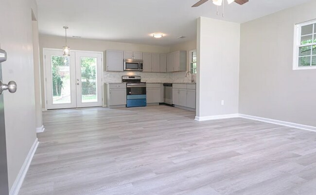 Foto del edificio - 2114 Amber Dr