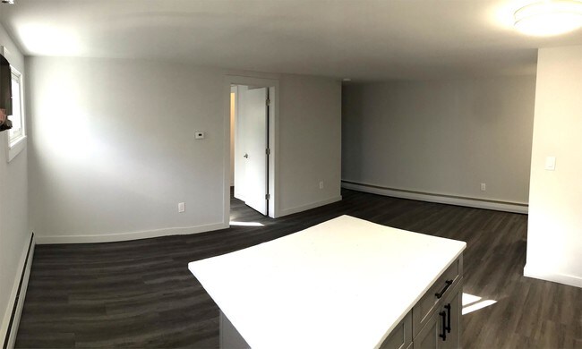 Building Photo - 511 Lake Terrace