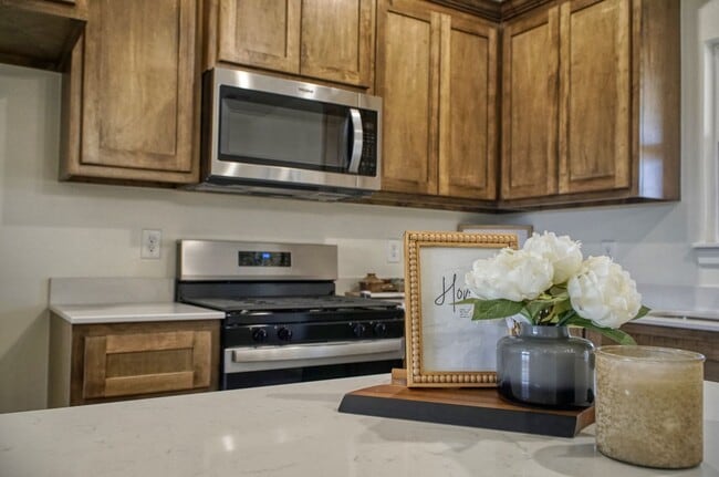 Foto del edificio - Brand New Home in Washington!